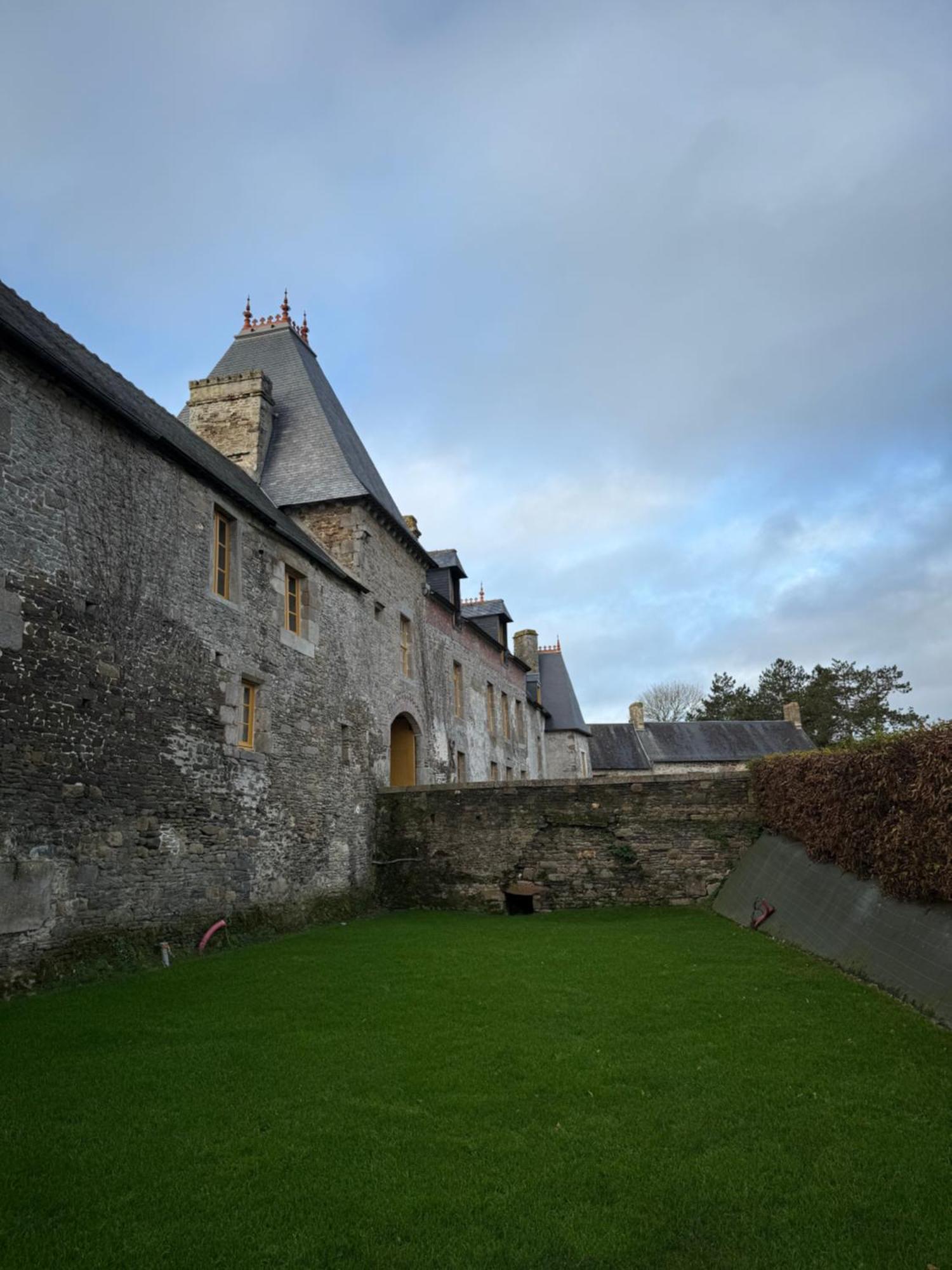 Domaine Du Manoir De Vains Hotel ภายนอก รูปภาพ