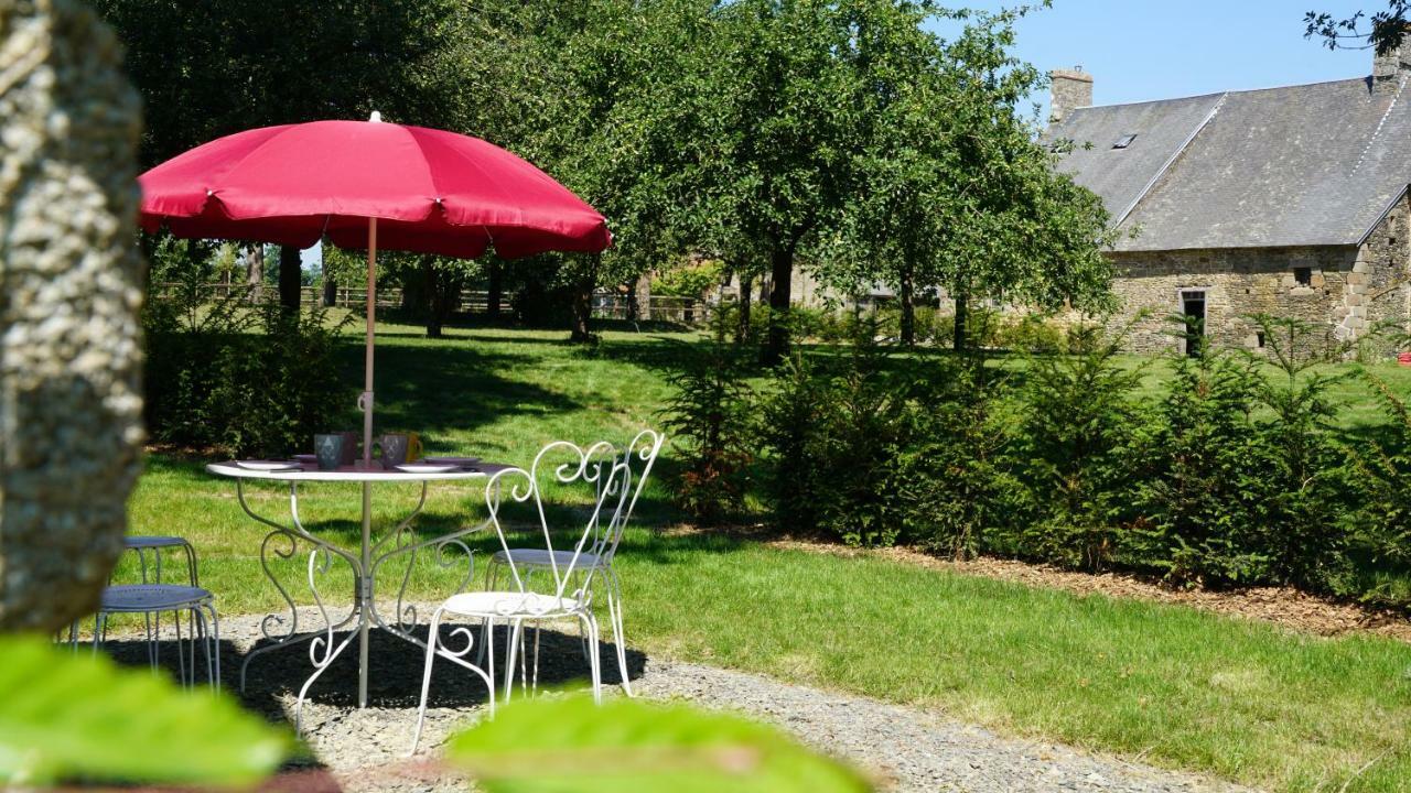 Domaine Du Manoir De Vains Hotel ภายนอก รูปภาพ